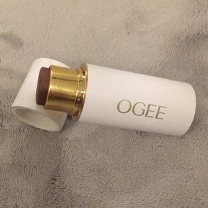 Ogee bronzing stick